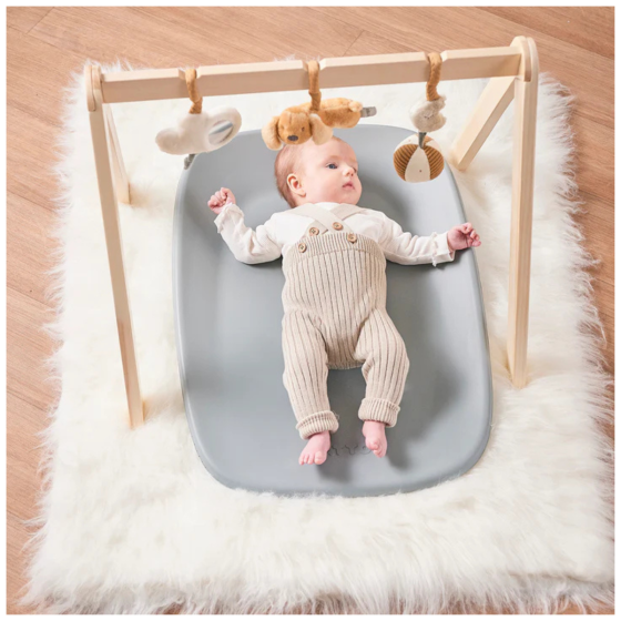 MUDA-FRALDAS EM ESPUMA NATTOU - CINZA 