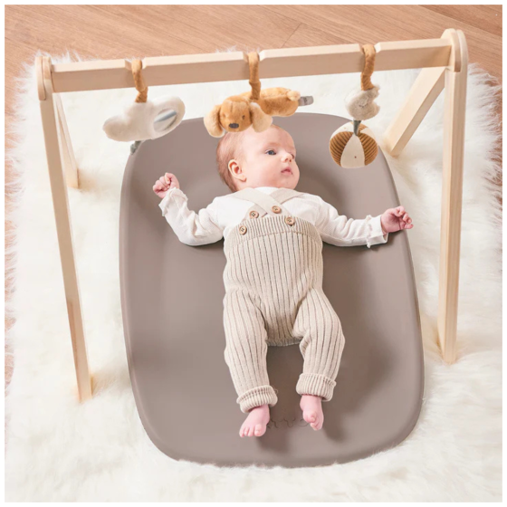 MUDA-FRALDAS EM ESPUMA NATTOU - TAUPE 